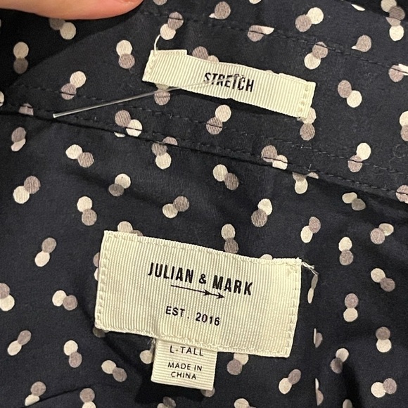 Julian and Mark NWOT navy polka dot long sleeve button up shirt - Picture 3 of 7